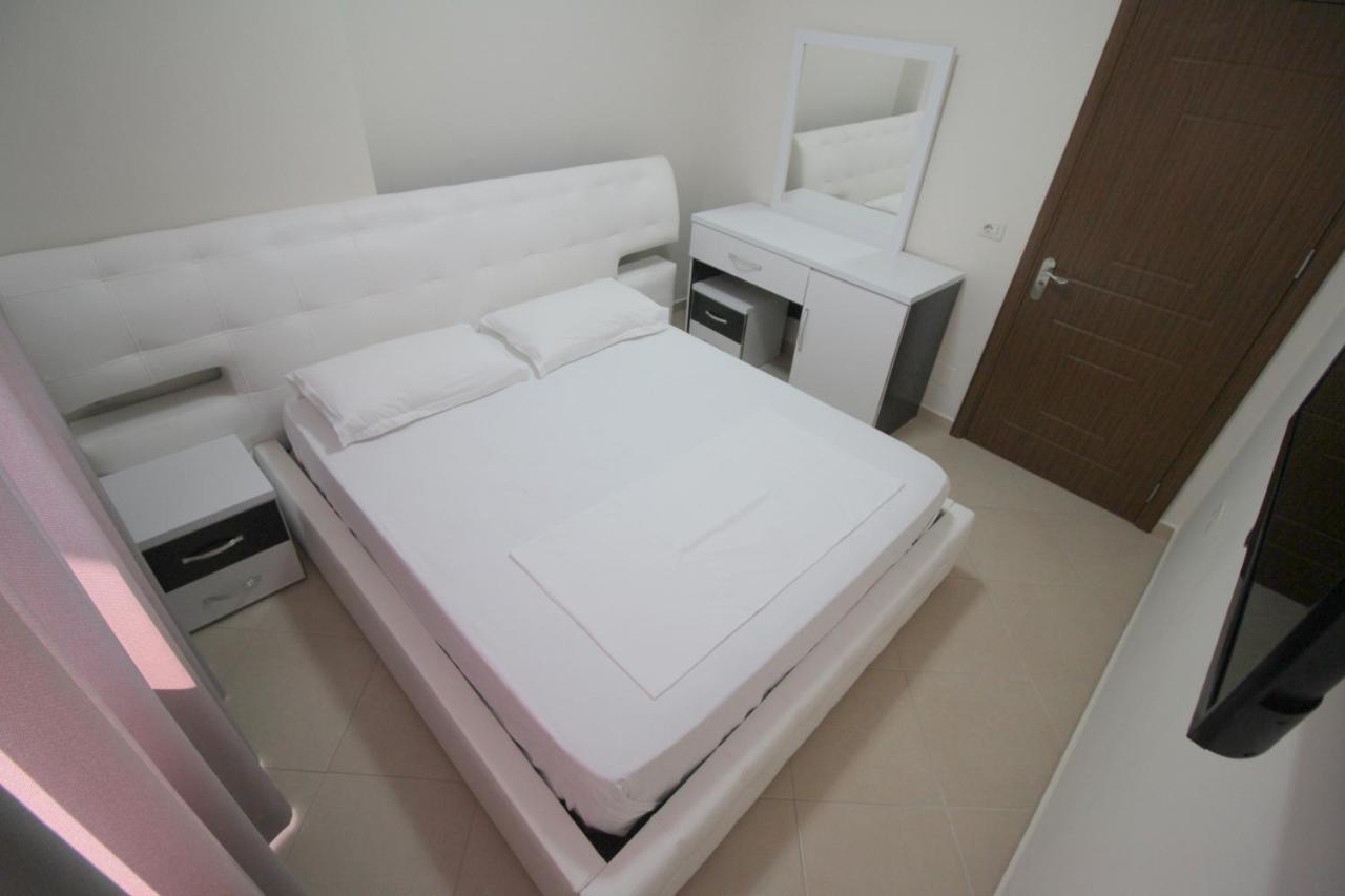 Klajdi Apartaments Саранде Екстериор снимка